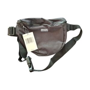 NEW Guess Black Belt Bag with Adjustable Straps and Contoured Design